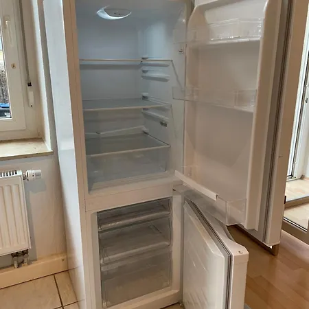 Leipziger Strasse - 3 Schlafzimmer - 4 Betten - Balkon - Gratis Stellplatz - Smarttv דירה ארפורט