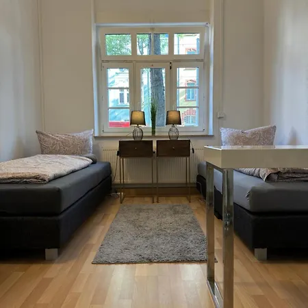 Leipziger Strasse - 3 Schlafzimmer - 4 Betten - Balkon - Gratis Stellplatz - Smarttv * Erfurt