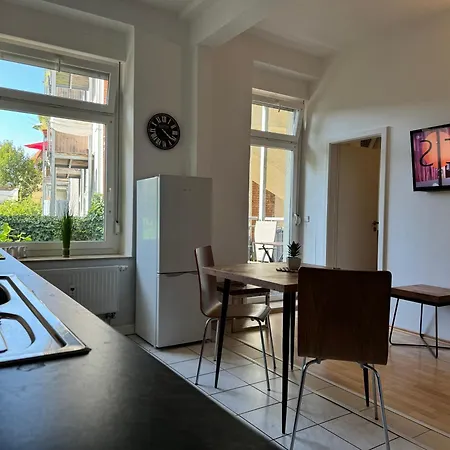 Leipziger Strasse - 3 Schlafzimmer - 4 Betten - Balkon - Gratis Stellplatz - Smarttv * Erfurt