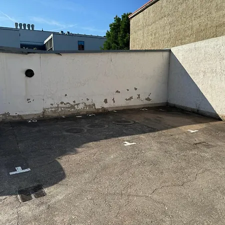 Leipziger Strasse - 3 Schlafzimmer - 4 Betten - Balkon - Gratis Stellplatz - Smarttv 아파트 에르푸르트