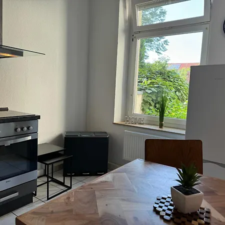 Leipziger Strasse - 3 Schlafzimmer - 4 Betten - Balkon - Gratis Stellplatz - Smarttv * ארפורט