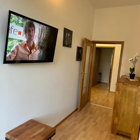 Leipziger Strasse - 3 Schlafzimmer - 4 Betten - Balkon - Gratis Stellplatz - Smarttv דירה *