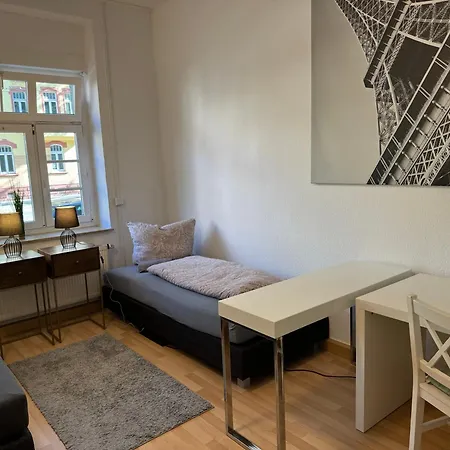 Apartment Leipziger Strasse - 3 Schlafzimmer - 4 Betten - Balkon - Gratis Stellplatz - Smarttv *
