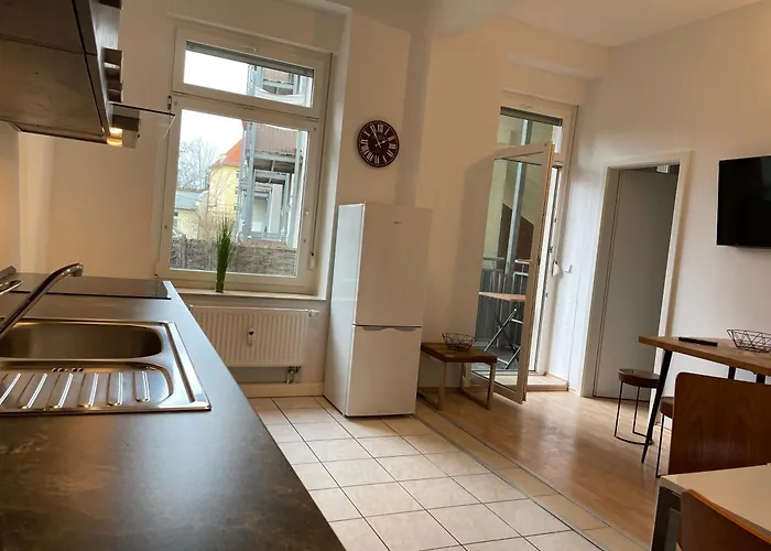Leipziger Strasse - 3 Schlafzimmer - 4 Betten - Balkon - Gratis Stellplatz - Smarttv 아파트 에르푸르트