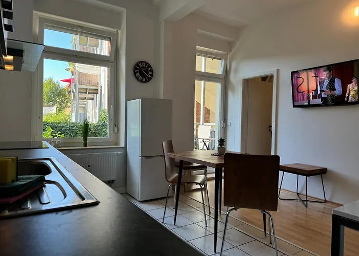 Leipziger Strasse - 3 Schlafzimmer - 4 Betten - Balkon - Gratis Stellplatz - Smarttv * 에르푸르트